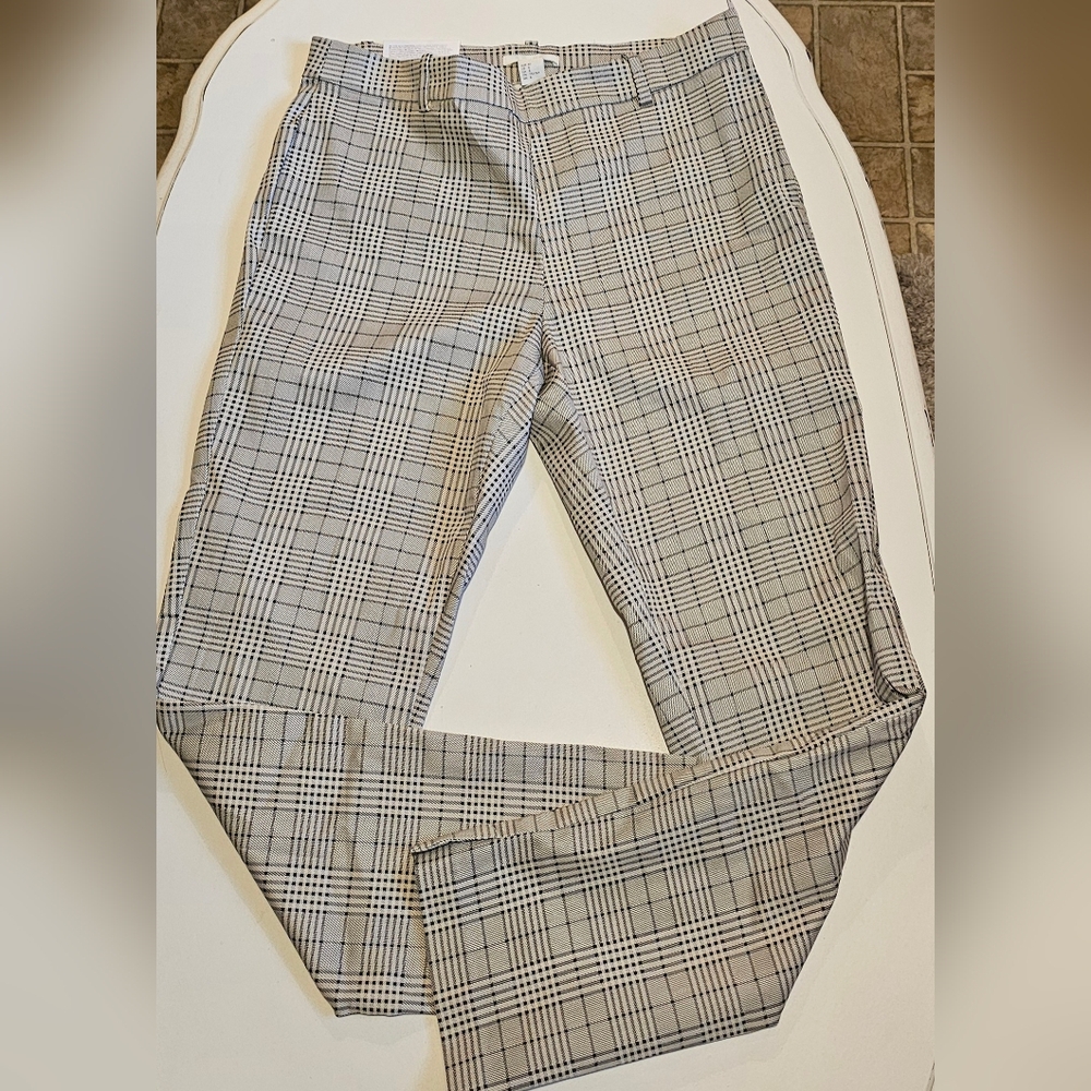 Size 8 H&M Tan & Black Plaid Women's Straight Leg Slacks/ Pants